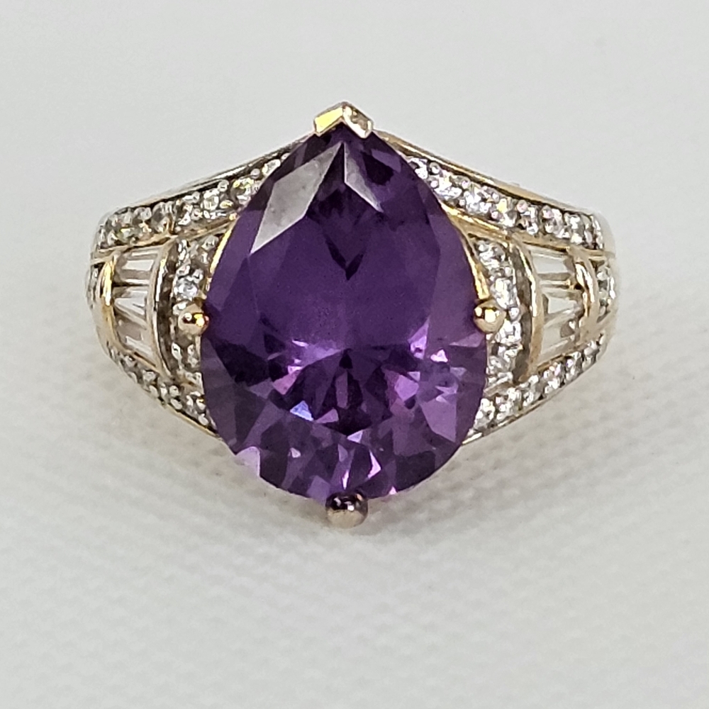 Authentic Victoria Weick Amethyst Ring 18k Vermeil Size 8!